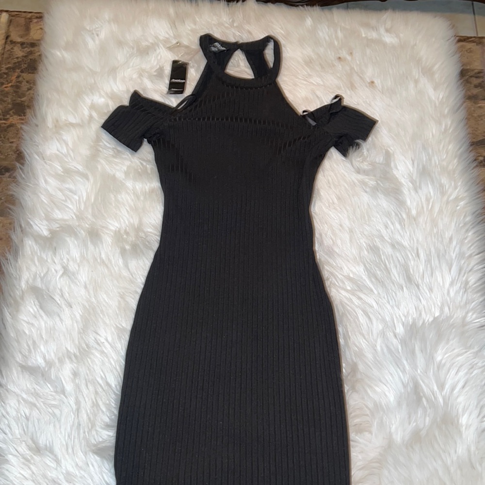 Bebe black bodycon off the shoulder midi dress XS